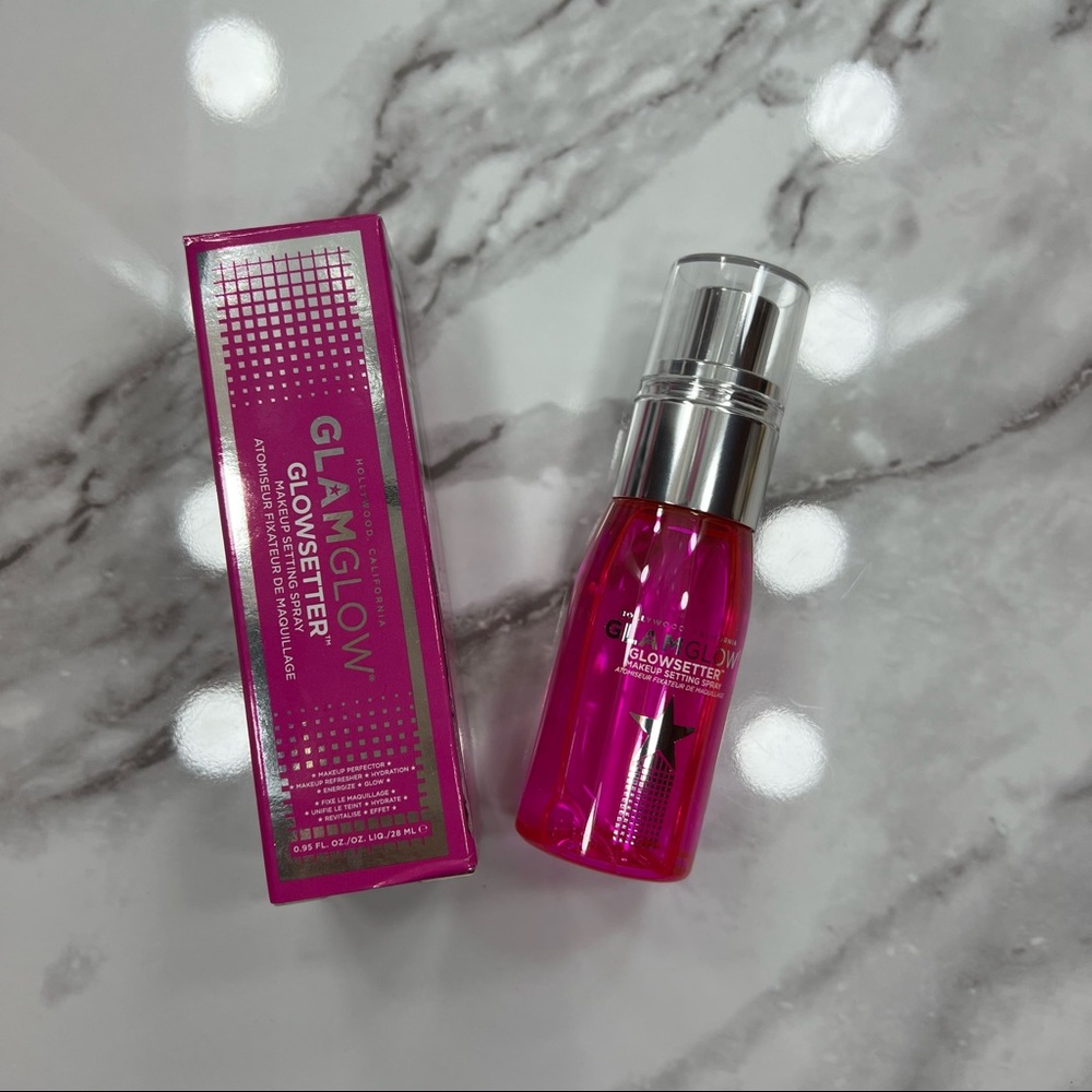Glamglow Glowsetter Hydrating Makeup Setting Spray